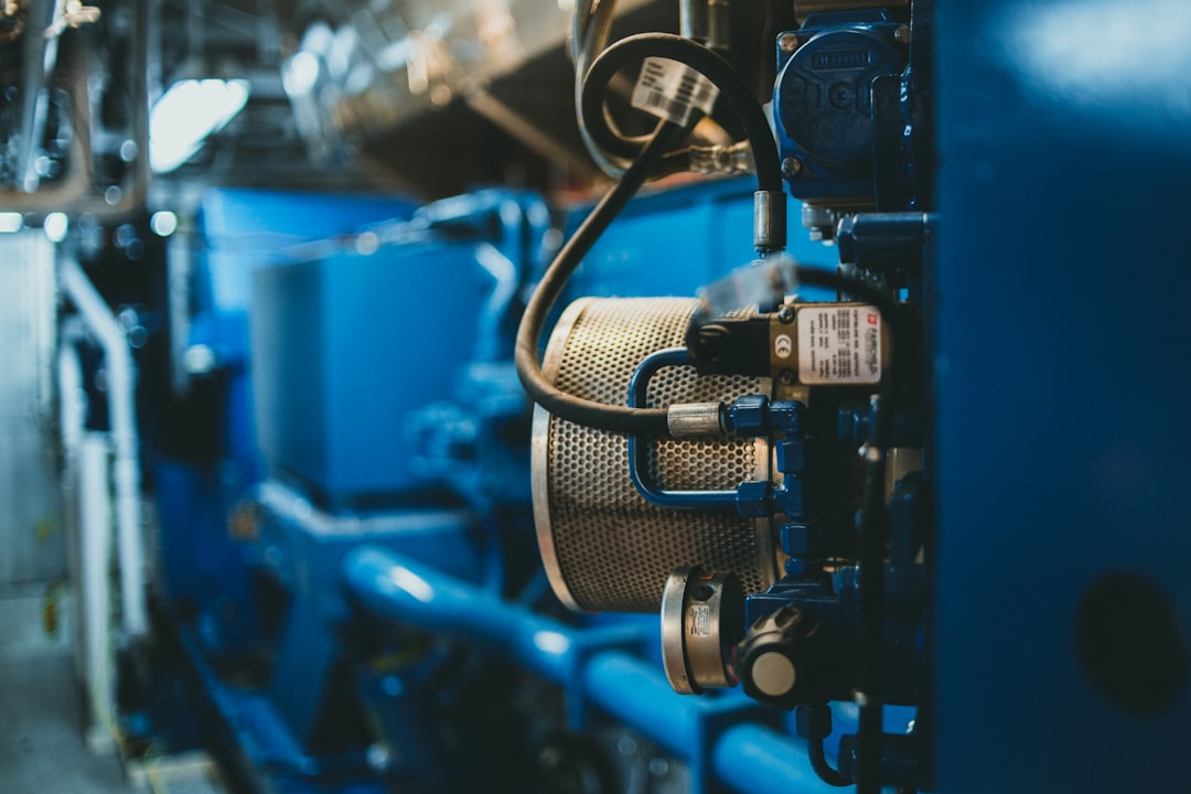 a close up of a machine that is blue